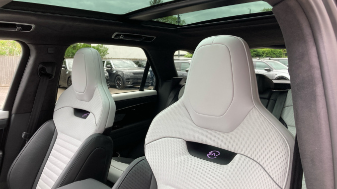 Land Rover Range Rover Sport 4.4 P635 V8 SV Ultimate Edition 5dr Auto Petrol Estate - Image 57